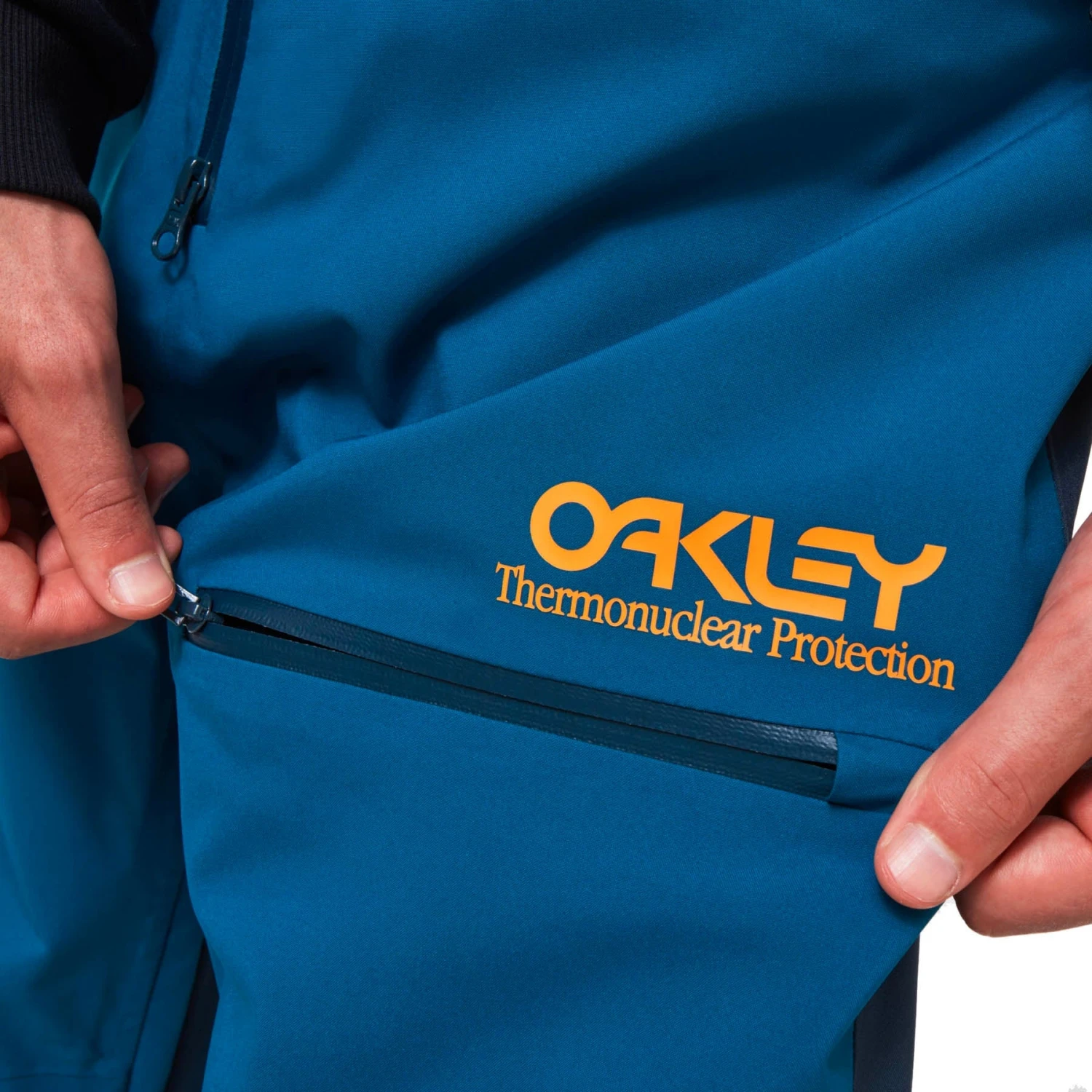 Oakley TNP Shell Bib - Image 20